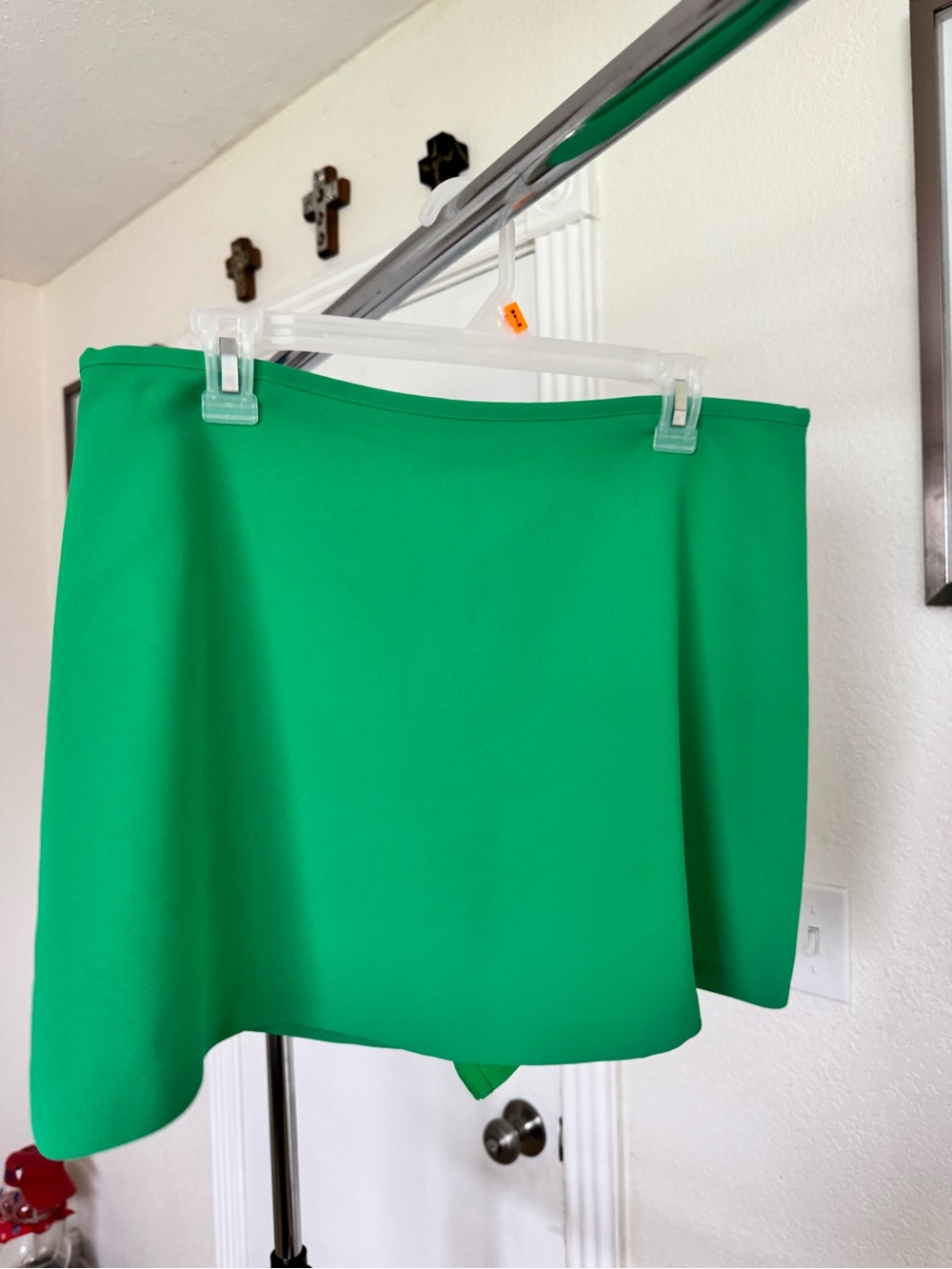 Gianni Bini Bright Green Skort
